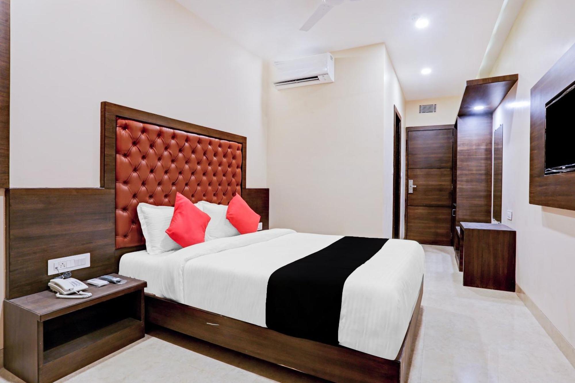 Capital O 80951 Hotel Vertigo Suite Bombay Esterno foto