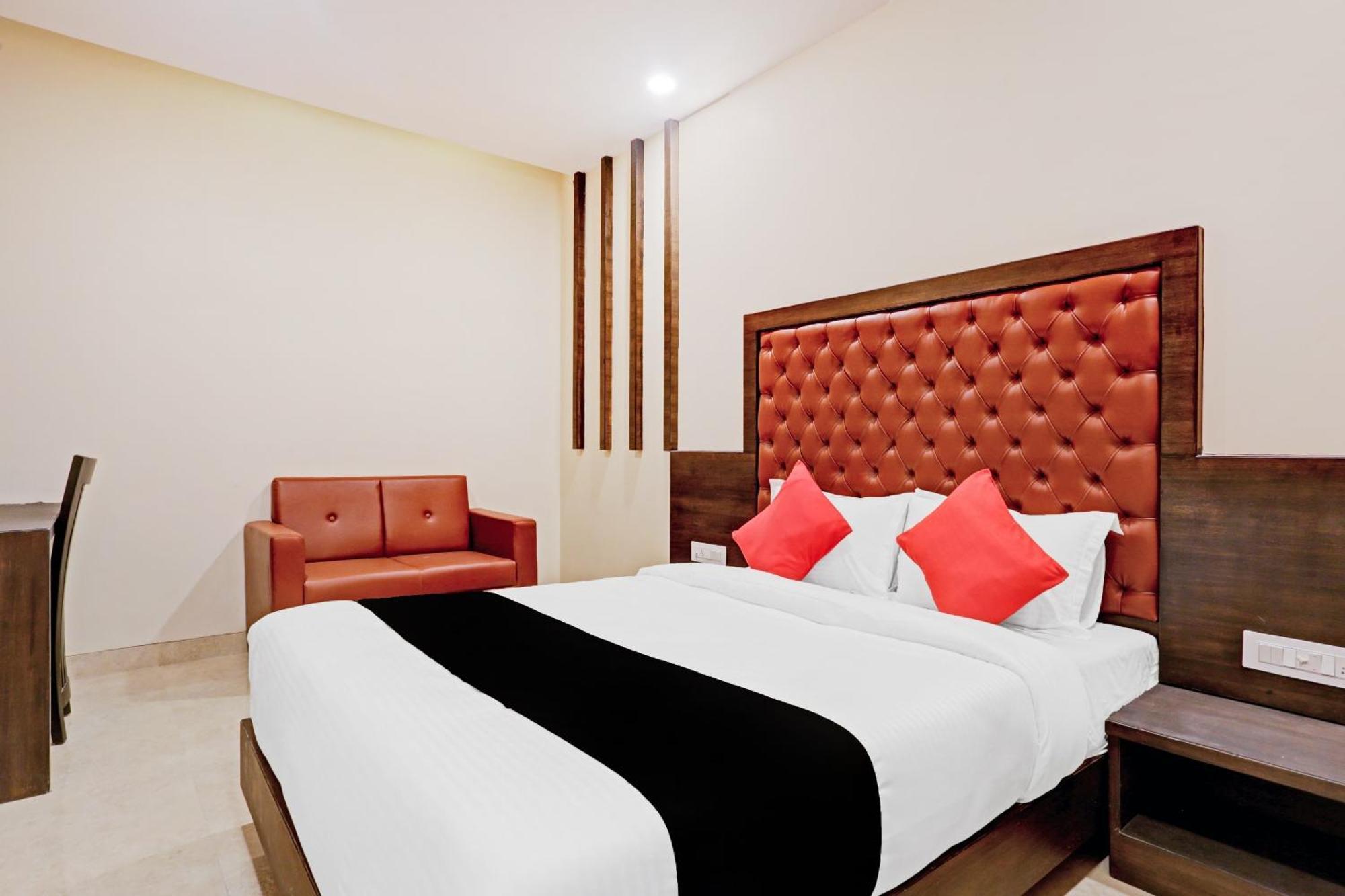 Capital O 80951 Hotel Vertigo Suite Bombay Esterno foto