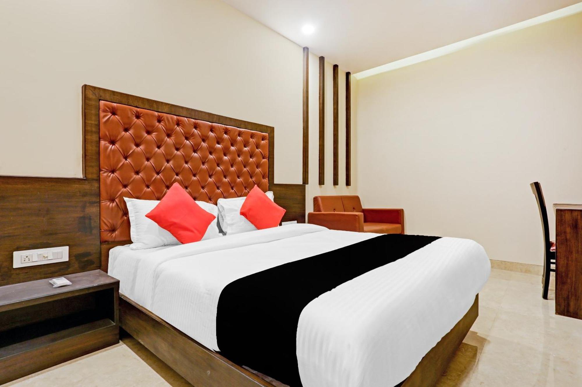Capital O 80951 Hotel Vertigo Suite Bombay Esterno foto