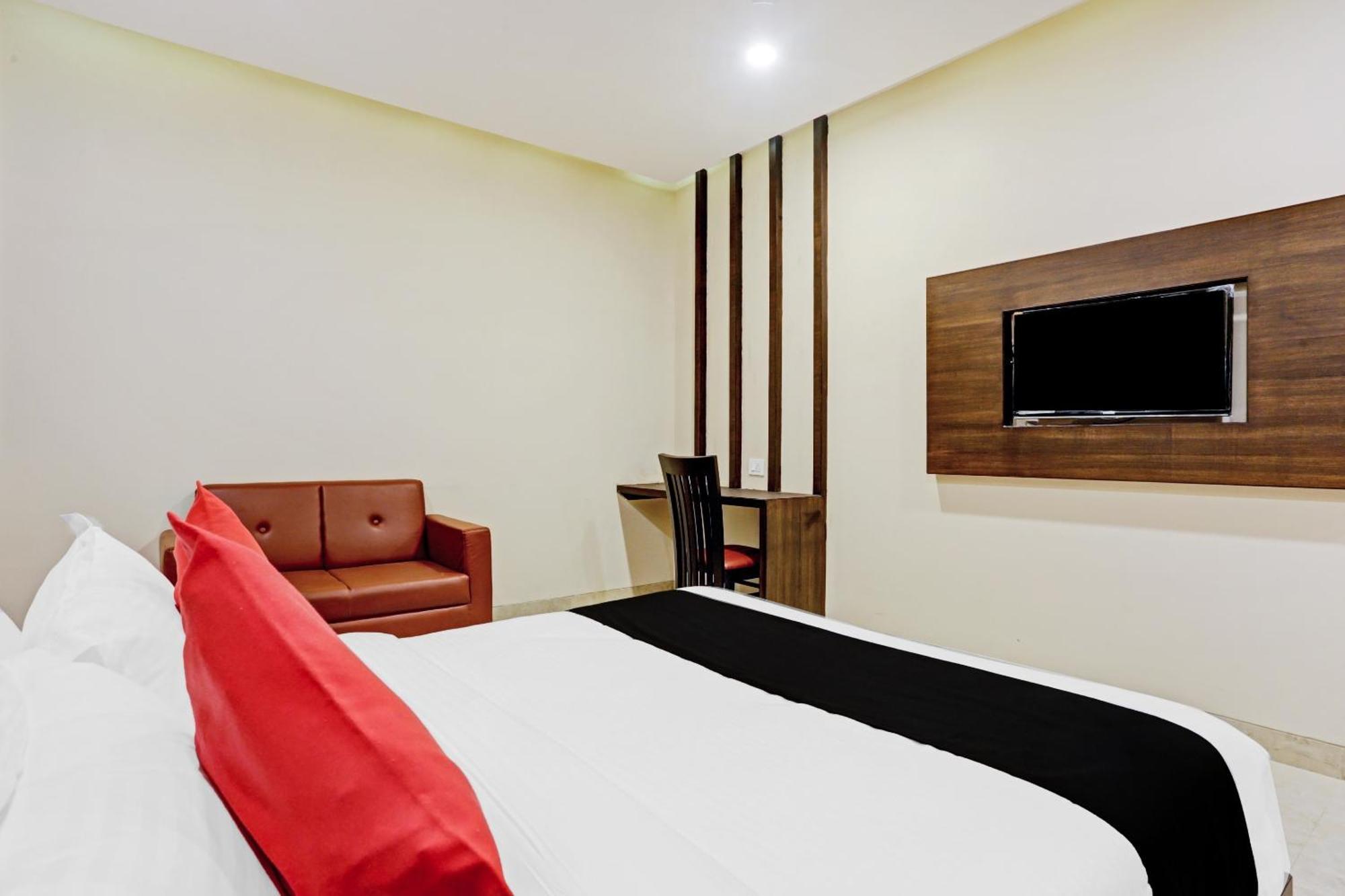 Capital O 80951 Hotel Vertigo Suite Bombay Esterno foto