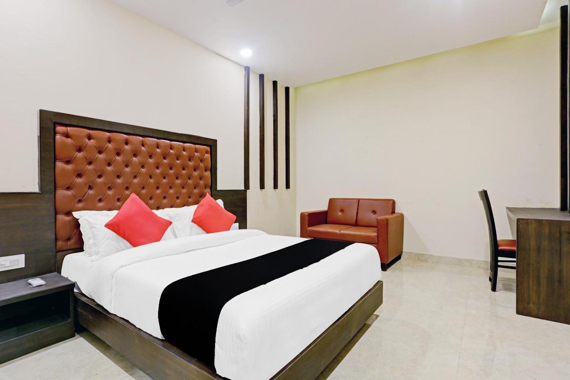 Capital O 80951 Hotel Vertigo Suite Bombay Esterno foto